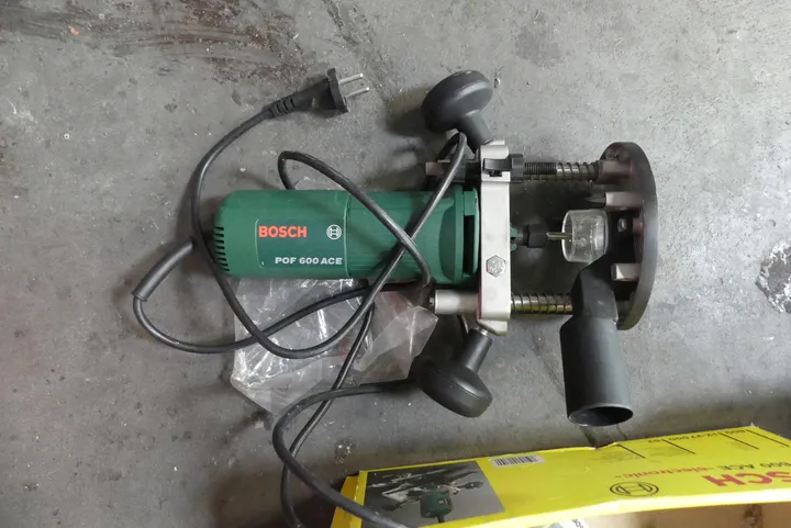 BOSCH Oberfräse POF 600 ACE